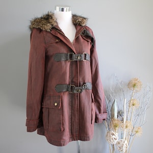Vintage Burgundy Denim Parka: Faux Fur Trim, Quilted Lining, Size S