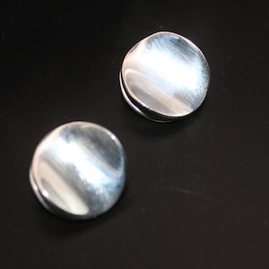 A Smart Vintage Pair Of Solid Silver Concave Disc Shaped Clip-On Earrings Very Scandinavian In Style Good Quality & Weight Circa 1970s