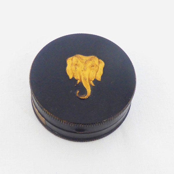 vintage années 1920 Small Black Round Eastern Foam Powder Compact Central High Relief Of A Gold Elephants Head Original Powder & Puff Rachel Pale