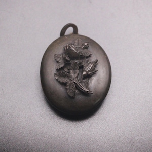 Antique Victorian Vulcanite Locket c1880, High Relief Carved Rose Etched Floral Inside, Original Glass Mourning Jewellery Gothic Collectable