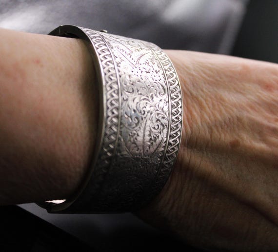 Antique Victorian Solid Silver Wide Hinged Bangle, Engraved