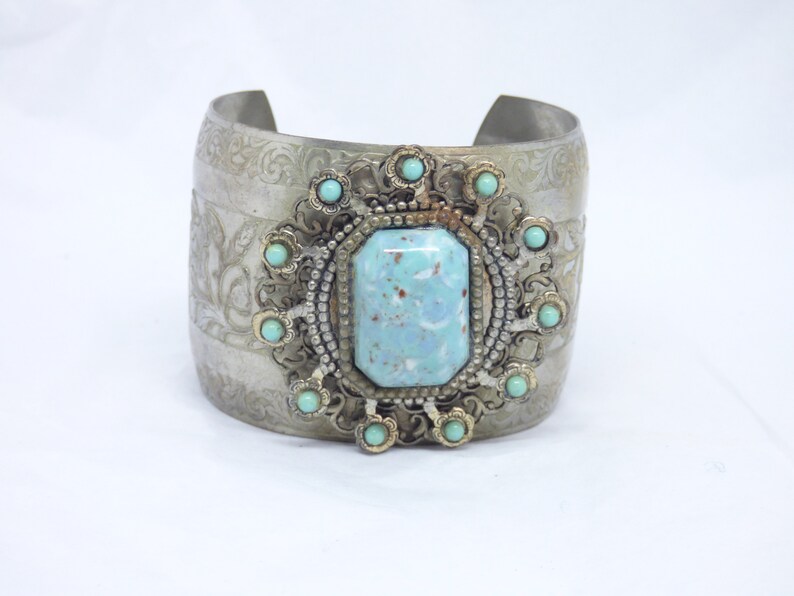 Large Vintage 1940/'s Wide Silver Plated Cuff Decorated With Raised Rose Pattern /& With A Large Applied Faux Turquoise Center Piece Statement