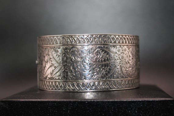 最終値下げ新品♦️銀細工 純銀コースター SILVER骨董 4個セット Antique Victorian Solid Silver Wide Hinged Bangle, Engraved