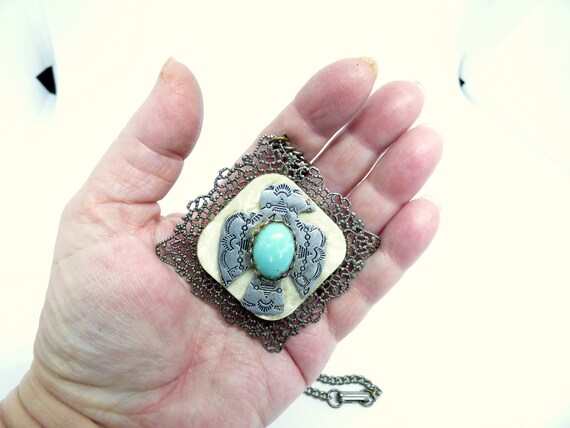 Large Vintage 1940/'s Wide Silver Plated Cuff Decorated With Raised Rose Pattern /& With A Large Applied Faux Turquoise Center Piece Statement