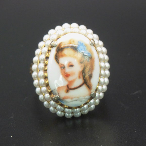 Fabulous Vintage 1950s FlORENZA Gold Plated Adjustable Ring Set With An Oval Limoge Plaque Of A Young Lady Surrounded By 2 Rows Of Pearls