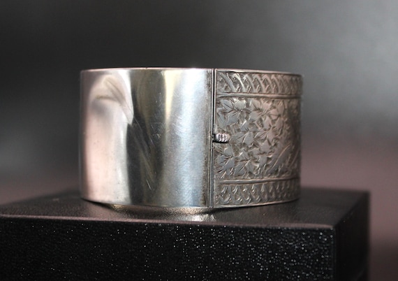 Antique Victorian Solid Silver Wide Hinged Bangle… - image 5