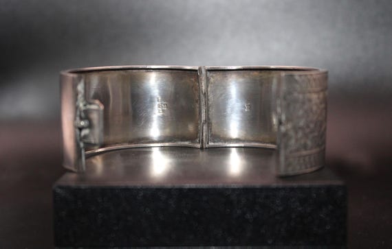 Antique Victorian Solid Silver Wide Hinged Bangle… - image 6