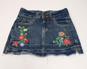 Mary Kate and Ashley Girls Denim Floral Skirt Size 7