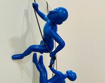 クライミングウォールアート - 3ピース ブルー クライミングマン - ロッククライミングアート - ポリレジン彫刻 - ホームデコレーションアクセント