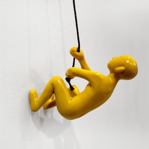 DECORACIÓN DE INTERIORES - Escultura de hombre - Escultura de resina para pared - Decoración de hombre trepador - Arte de hombre trepador - Decoraciones hechas a mano
