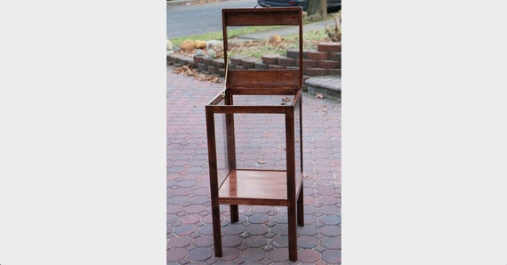 Display table with hinged glass top deals