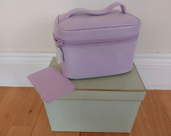 Penhaligon's of London: Small Vanity Cosmetics Case - Lilac/Pink Leather - Matching Mirror - Zip Closure+Perfume Bottle Charm - New & Unused