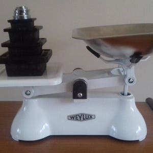 Weylux Traditional Kitchen Scales - Made In England by H. Fereday & 10 Piece Metric Weight Set