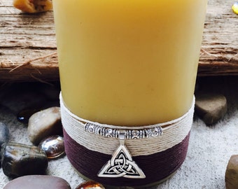 Free shipping-100% Pure Beeswax Pillar candle-Celtic Knot charm-wrapped w/all natural hemp cord-3"x5" or 6" beeswax candle-celtic knot charm