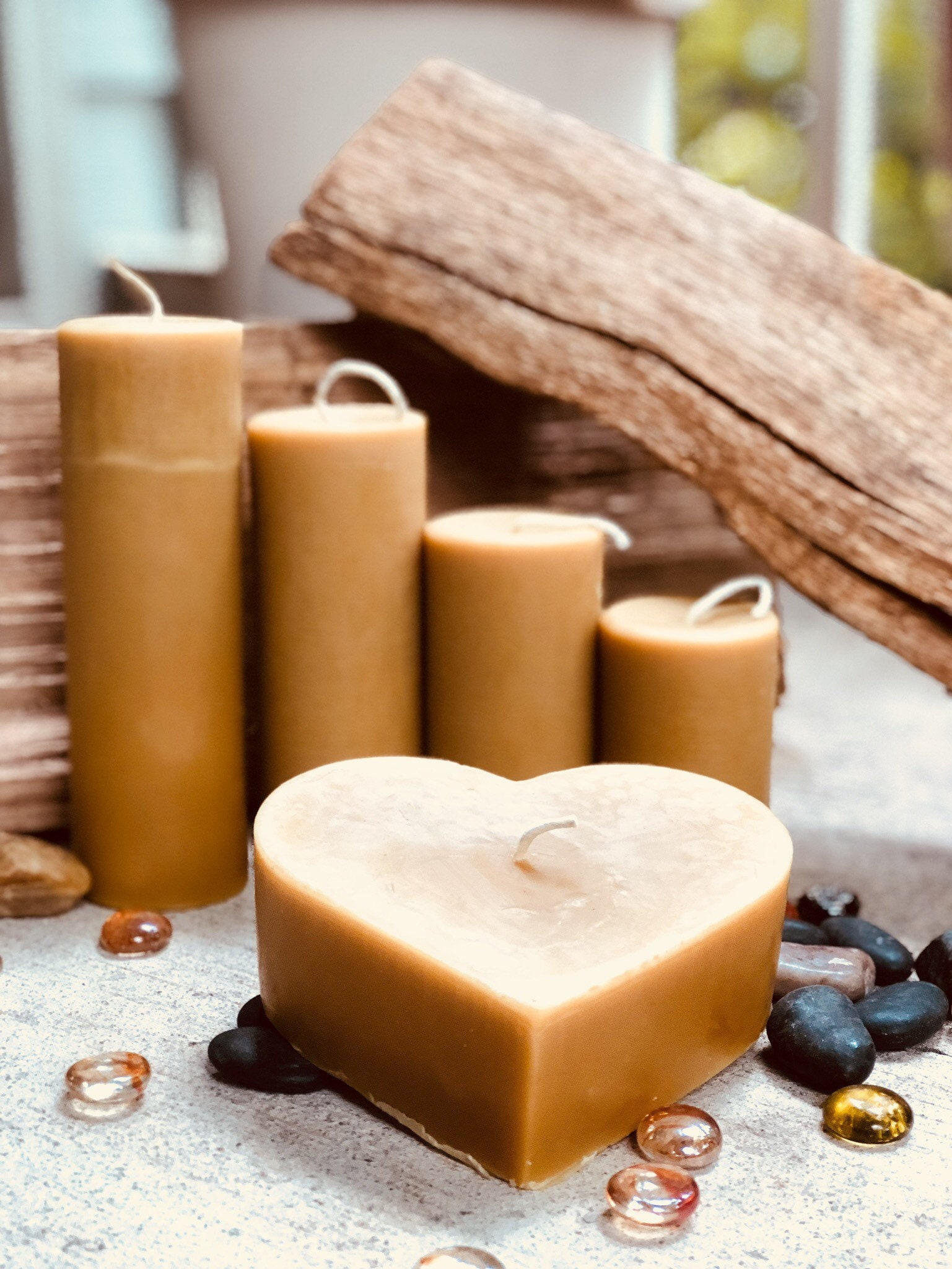 Beeswax Flat Heart Candle – Candlestock