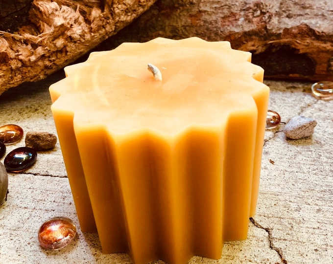 100% Pure Beeswax Pillar Candle-3x3inch Beeswax Pillar Candle-Pure Organic Beeswax Candlex-16 point star shaped pure beeswax pillar candle