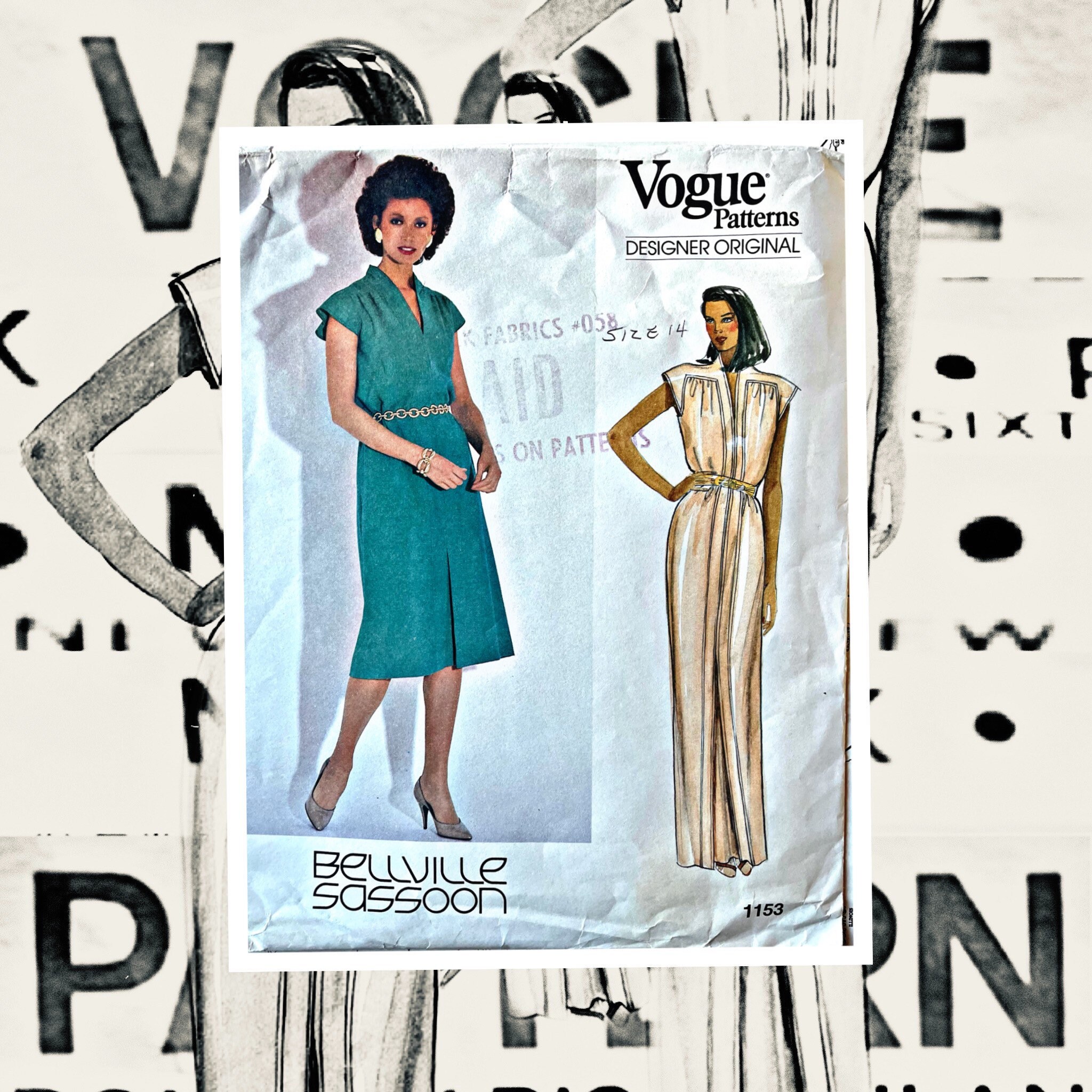 Uncut Factory Folded Sewing Pattern Size 14 Vogue Designer Original 