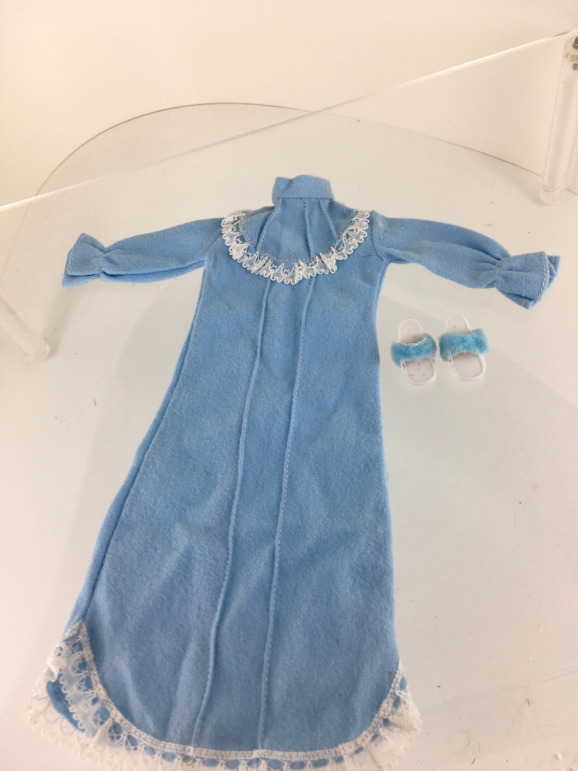 Sindy Doll 4 Blue Clothes Hangers 
