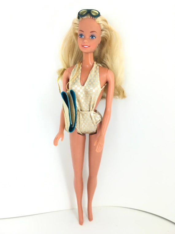Vintage Sun Gold Malibu Barbie by Mattel 1983 1067 