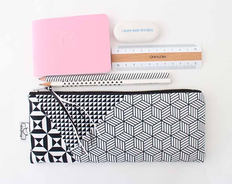 Trousse Scolaire Femme, Trousse École, Pochette Tissu, Etui à Crayon Noir et Blanc.