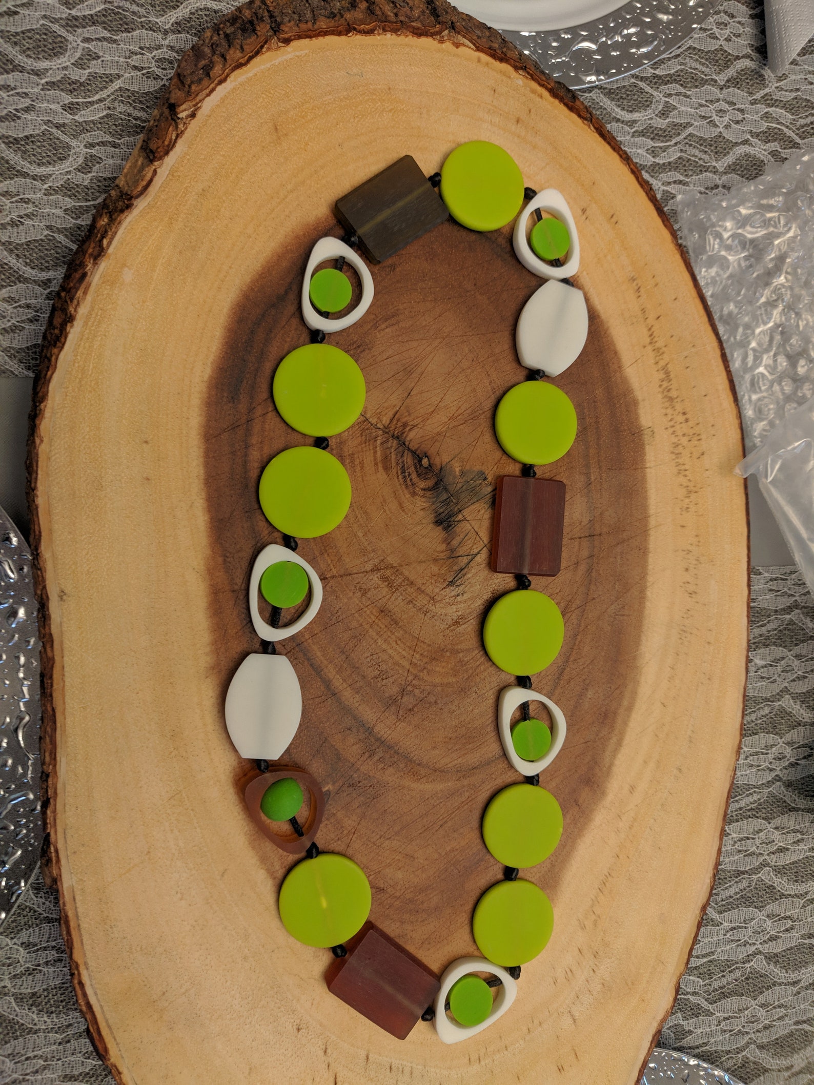 Grüne und braune Harz Halskette | Etsy