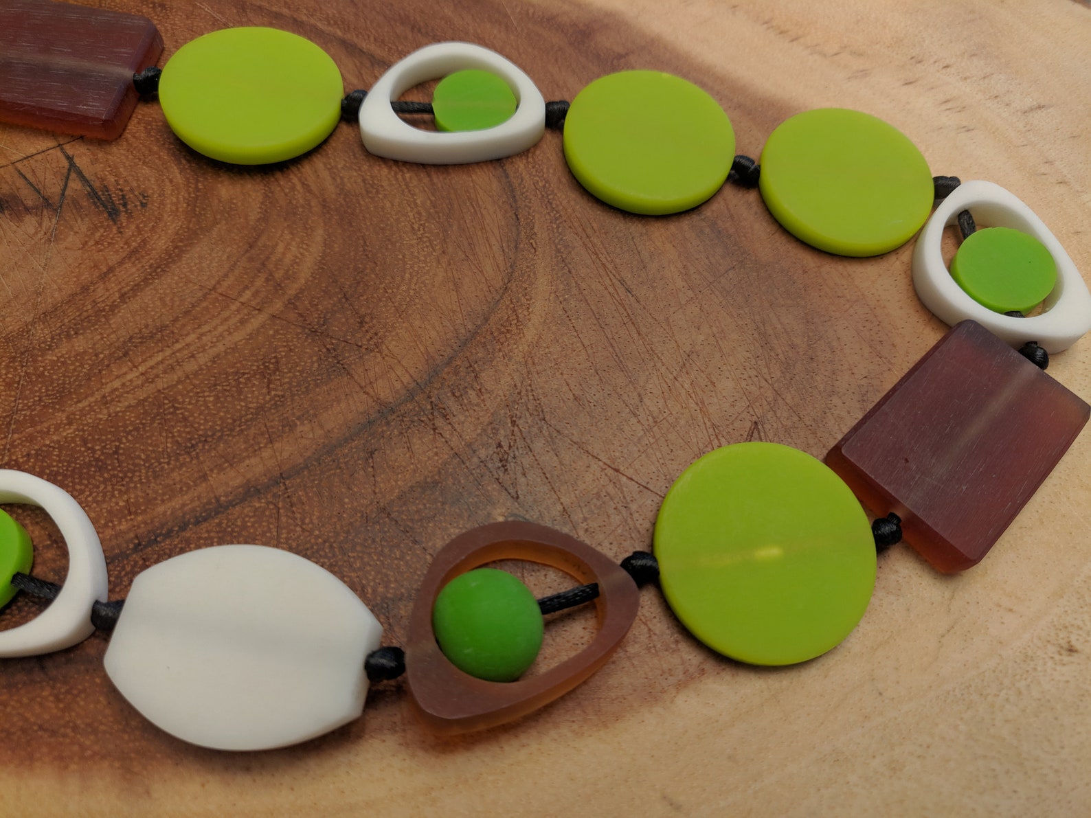 Grüne und braune Harz Halskette | Etsy