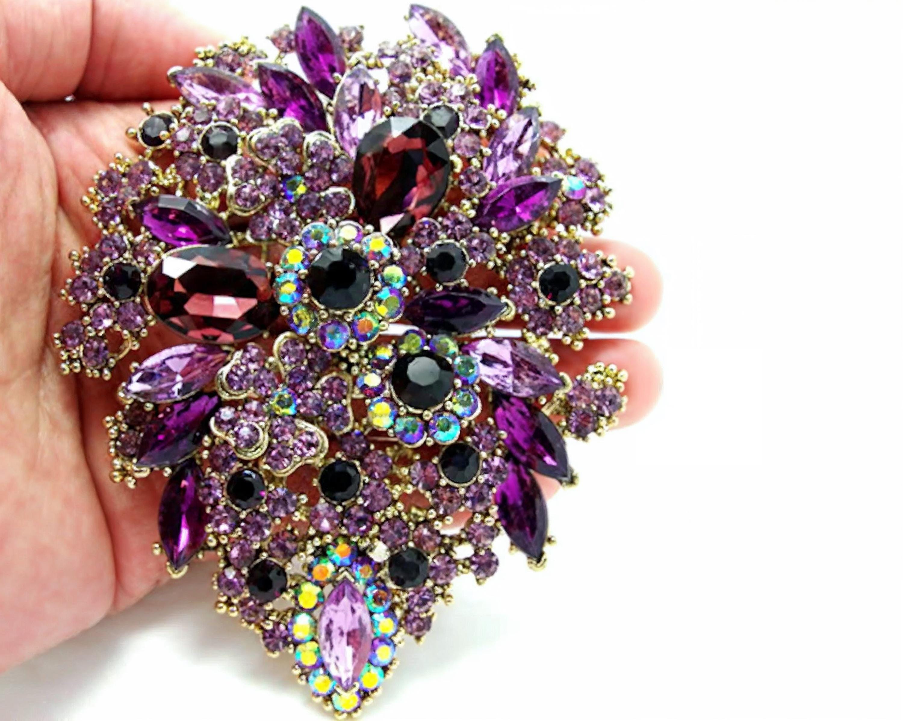 chinese dress ladies Amazon.com: UNVAK Blue Rhinestone Peacock Brooch Pin for Women Silver  Peacock Brooches Lapel Pin Dress Jewelry Accessory: Clothing, Shoes &  Jewelry main image 1
