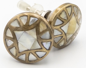 Mother Of Pearl Knob / Antique Brass Drawer / Cupboard Cabinet Furniture Hardware Door Knob Pulls - Handmade Vintage Style