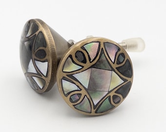 Mother Of Pearl Knob / Antique Brass with Ebony Shell Drawer / Cupboard Cabinet Furniture Hardware Door Knob Pulls - Handmade Vintage Style