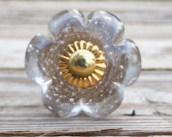Dresser Knob, Drawer Pull, Cabinet Knob, Furniture Hardware, Door Handle, Vintage Floral Style Clear Glass with Gold Brass Decoration