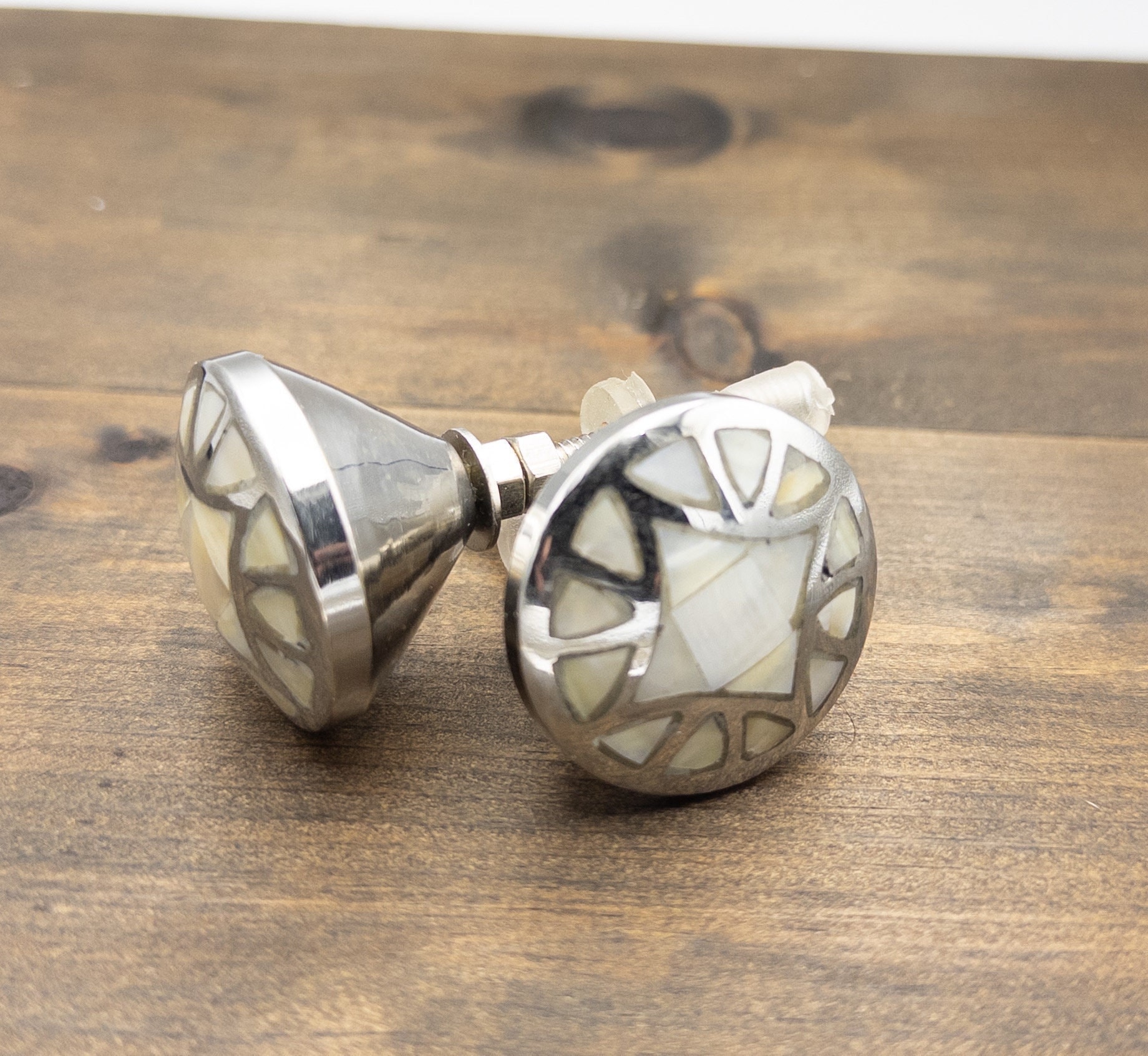 B Grade Unique Cabinet Knob, Dresser Drawer Pull - Vintage Style Mother of Pearl Knob With Silver Base
