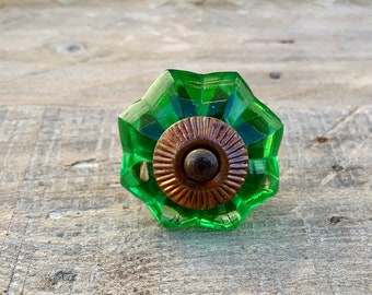 Green Glass Knob Dresser Drawer Pull / Cupboard Cabinet Furniture Door Hardware Knobs - Pulls - Bedroom Bathroom Decoration Vintage