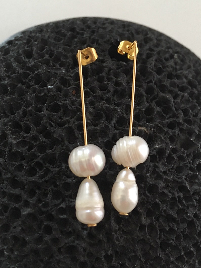 Pearl earrings Baroque pearl earrings Minimalist earrings Long drop earrings Contemporary earrings Cool pearl earrings Gift