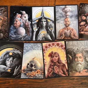 NOVA edição de 11 cartas de 2023 de cartas de inspiração (lançada em outubro de 2023) para adicionar ao seu baralho oráculo de 55 cartas existente por Autumn Skye