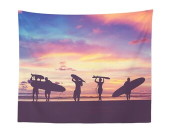 Surf Tapestry Wall Hanging – Sunset Beach Scene with Surfers, Vibrant Coastal Art Decor for Bedroom, Living Room or Dorm