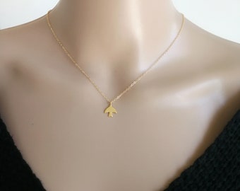 Bird Necklace, Gold Bird Necklace, Bird Jewelry, Flying Bird Necklace, Sparrow Necklace, Gold Dove Necklace, Swallow Necklace, Gold Sparrow