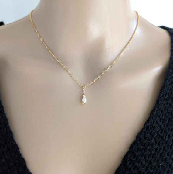 Freshwater Pearl Pendant Necklace, Dainty Gold Filled Pearl Necklace, Minimalist Pearl Jewelry, Everyday Elegance
