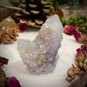 Spirit Quartz Cluster Punkt, Selbststehender Spirit Quarz Cluster, Funkelnde Amethyst KristallGruppe, Lavendel Spirit Quarz, Altar Kristall