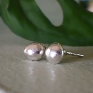 Plain silver stud earrings,silver post earrings,little silver earrings,minimalist silver earrings,tiny silver studs,simple silver earrings