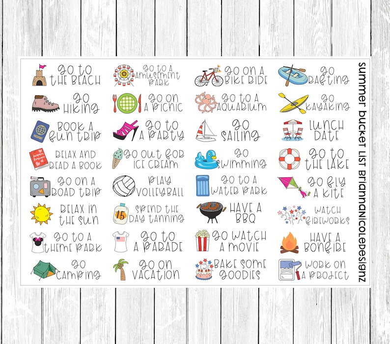 Peut inclure: Une liste d'activit&eacute;s estivales color&eacute;e avec 20 activit&eacute;s diff&eacute;rentes &agrave; faire, notamment aller &agrave; la plage, faire de la randonn&eacute;e, du kayak et faire un feu de joie.