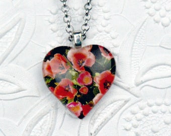 puffy heart photo necklace with image of red tulips