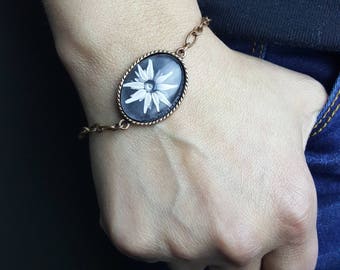 black and white wildflower photo bracelet with magnetic clasp in copper setting