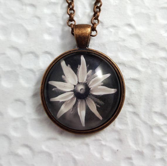 Black and White Flower Necklace with Circle Glass Cabochon Etsy