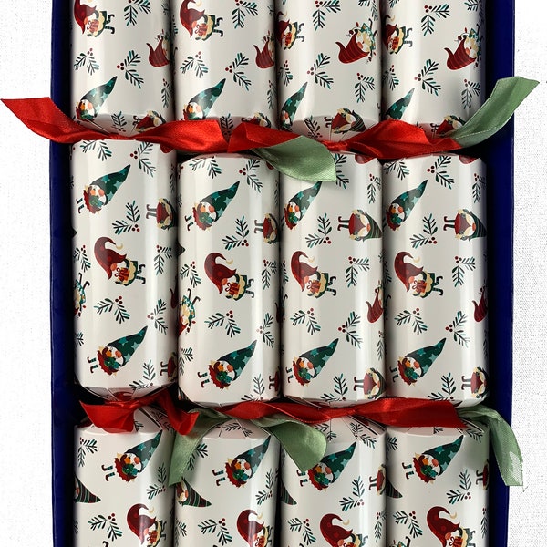 Set of 4 Christmas Crackers with Mini Games content- assorted designs