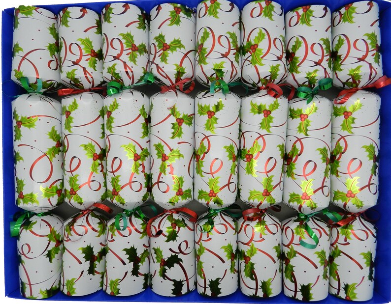 Set of 8 Bingo Christmas Crackers from Crackers Ltd assorted designs Great family fun