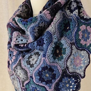 Mystical Lanterns Shawl Pattern by Jane Crowfoot image 2