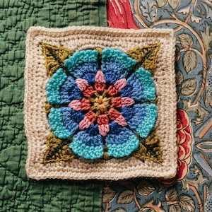 Moffatt Flower Motif Crochet Pattern - Spirit of Flora Collection