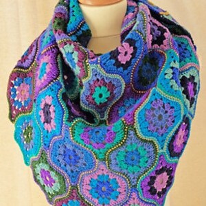 Mystical Lanterns Shawl Pattern by Jane Crowfoot image 4