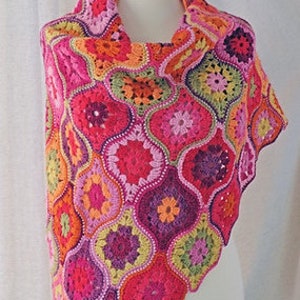 Mystical Lanterns Shawl Pattern by Jane Crowfoot image 3