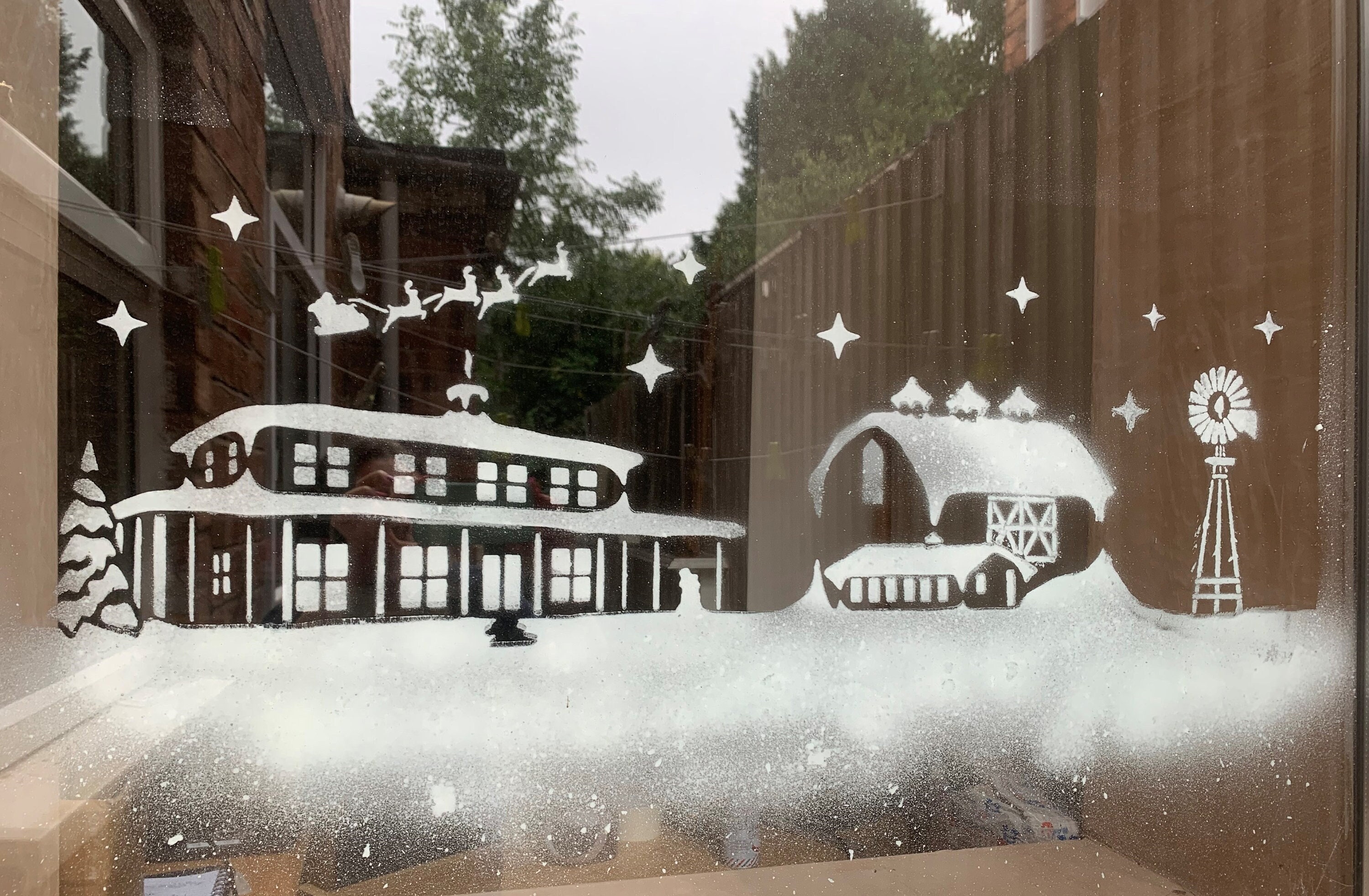 Großes Weihnachtsbauernhaus-Fenster-Schablonen-Set zur Verwendung mit  Schneespray-Set 5 - .de